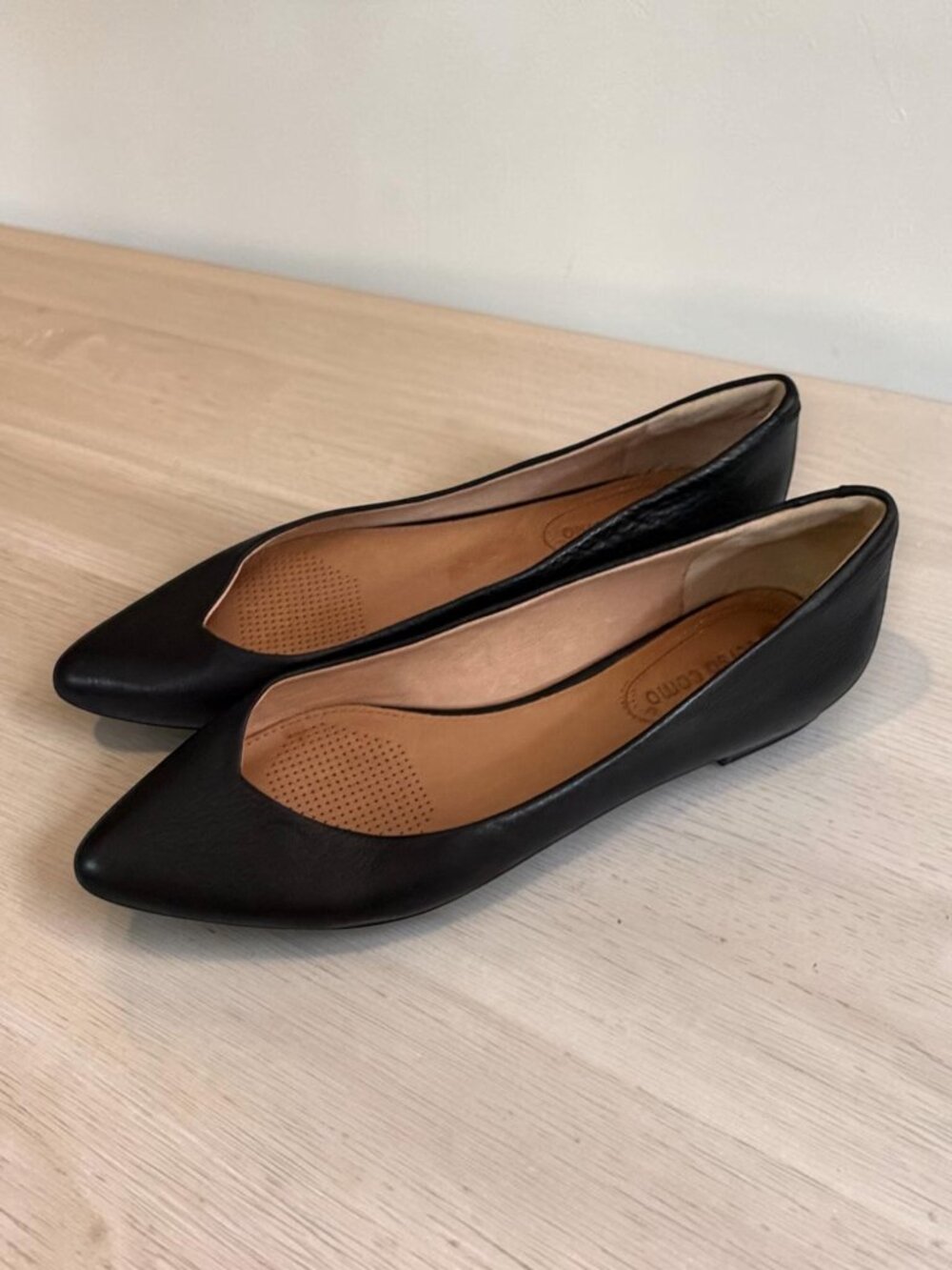 Corso Como Black Leather Pointed Toe D’Orsay Ballet Flats Shoes Size 8
